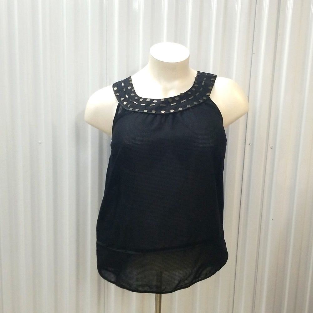 🎉Host Pick 🎉Lane Bryant Black Sleeveless Top with Gold accents on collar